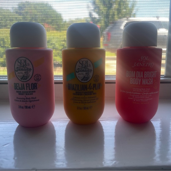 Sol de Janeiro mini body wash Trio - 40, 68, 62 - Picture 1 of 6